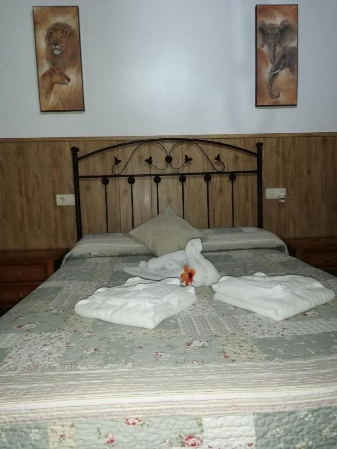 Hostal Brenaverde Gaucín Esterno foto